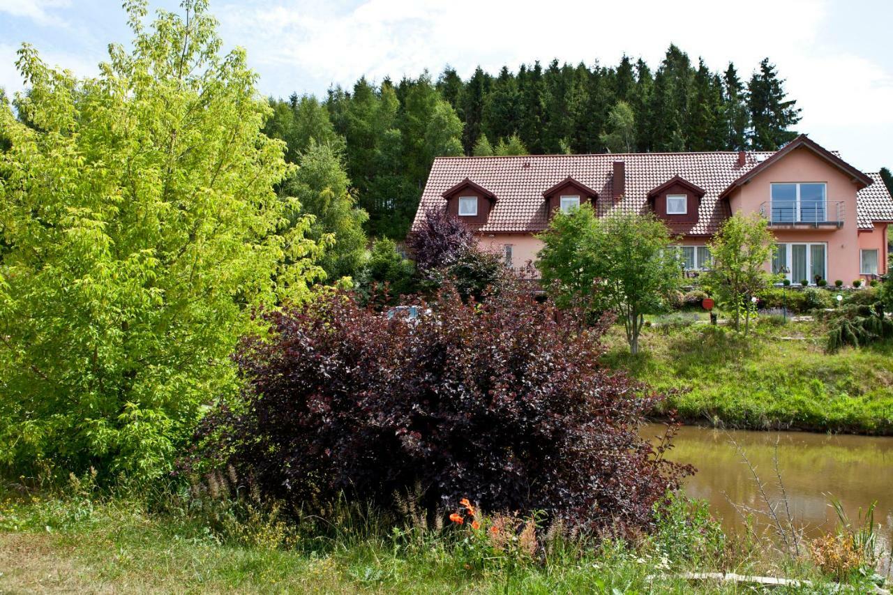 Resort Holiday Natural - Gosciniec Zacisze Хмельно Экстерьер фото